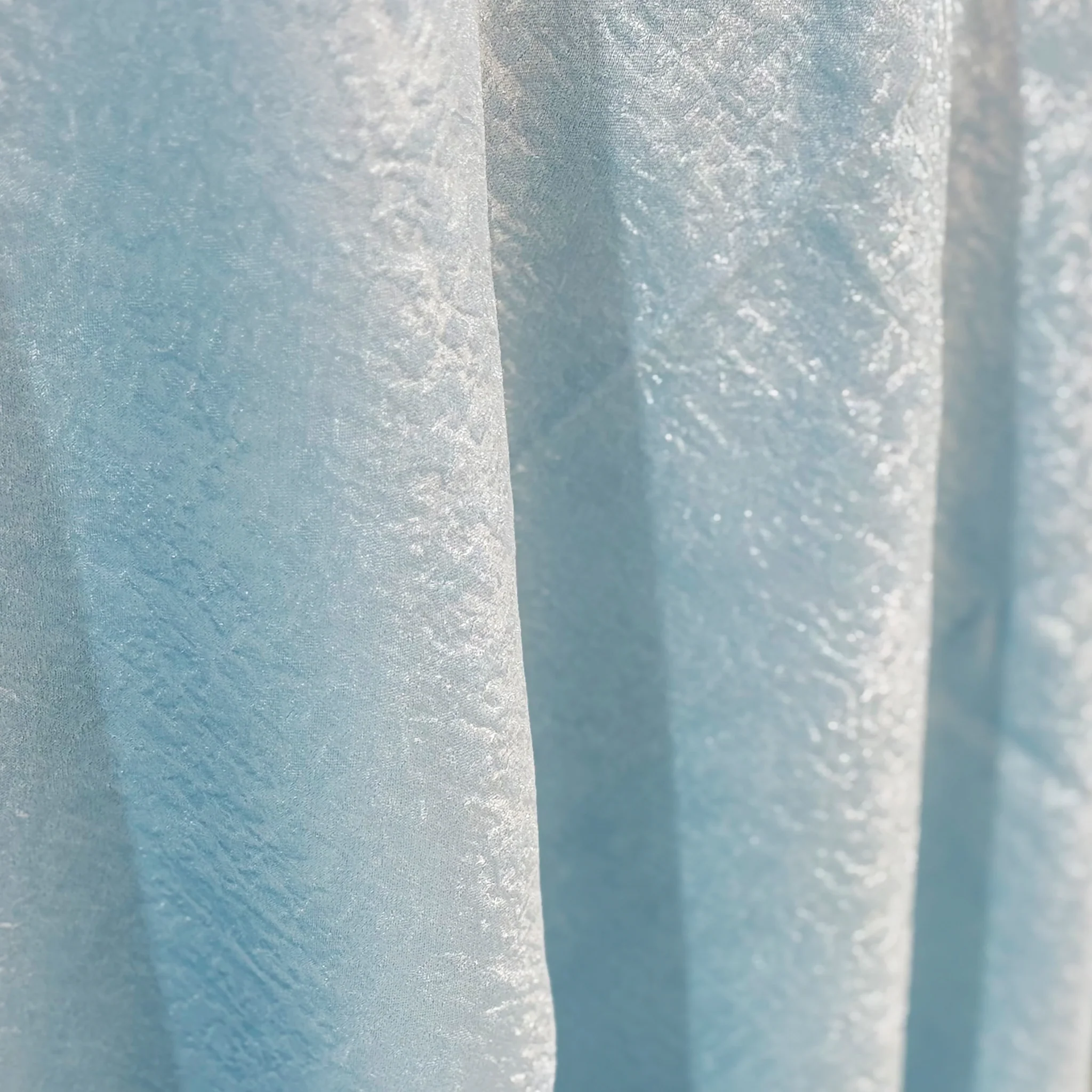 Crinkle Shimmer 132" Round Tablecloth - Baby Blue - Image 6