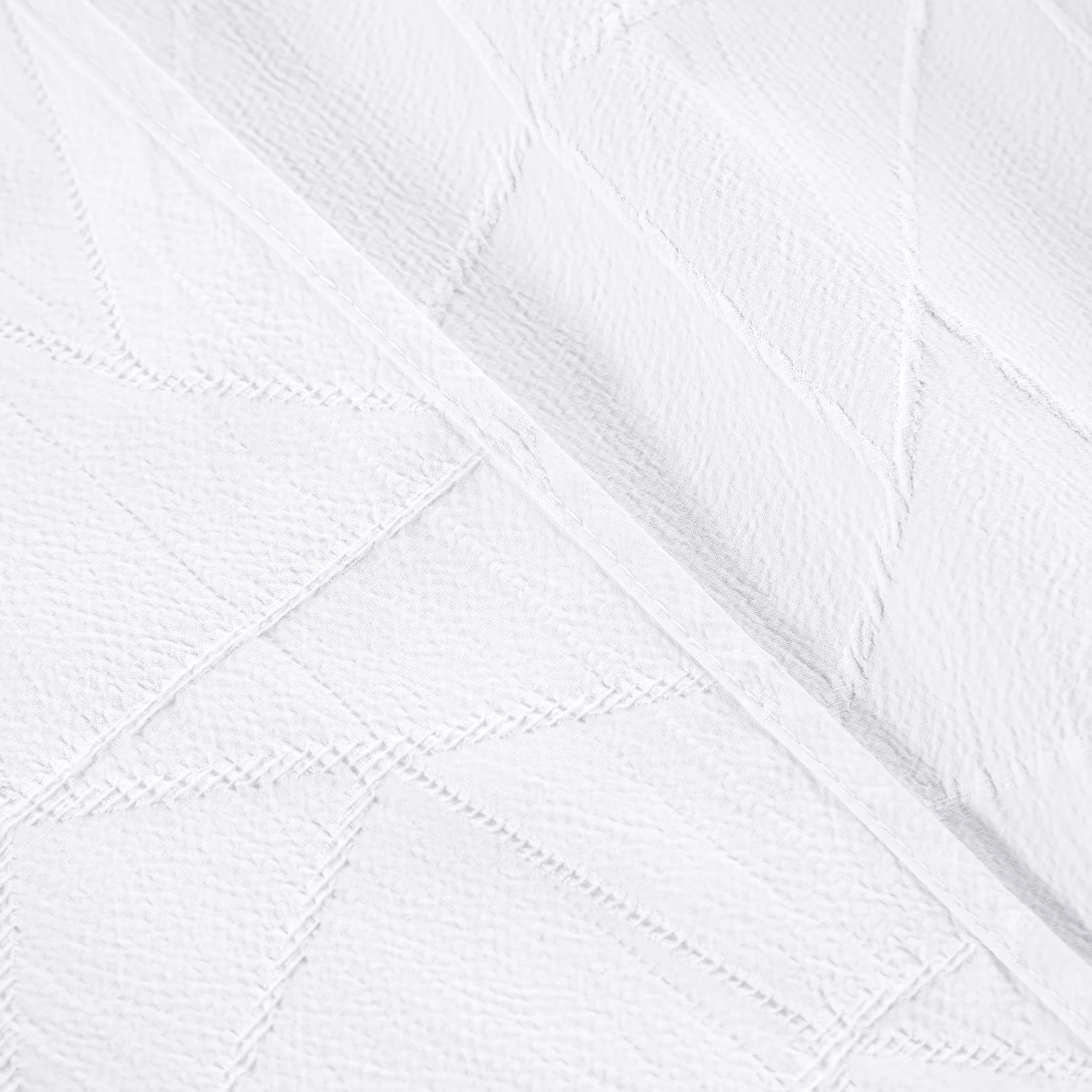 Embossed Geometric Jacquard 90"x132" Rectangle Tablceloth - White - Image 5