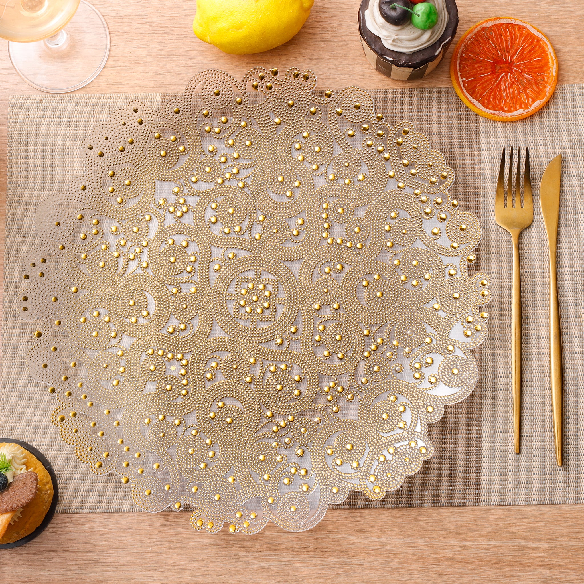 8 pc/set Filigree Acrylic Charger Plate - Gold - Image 6