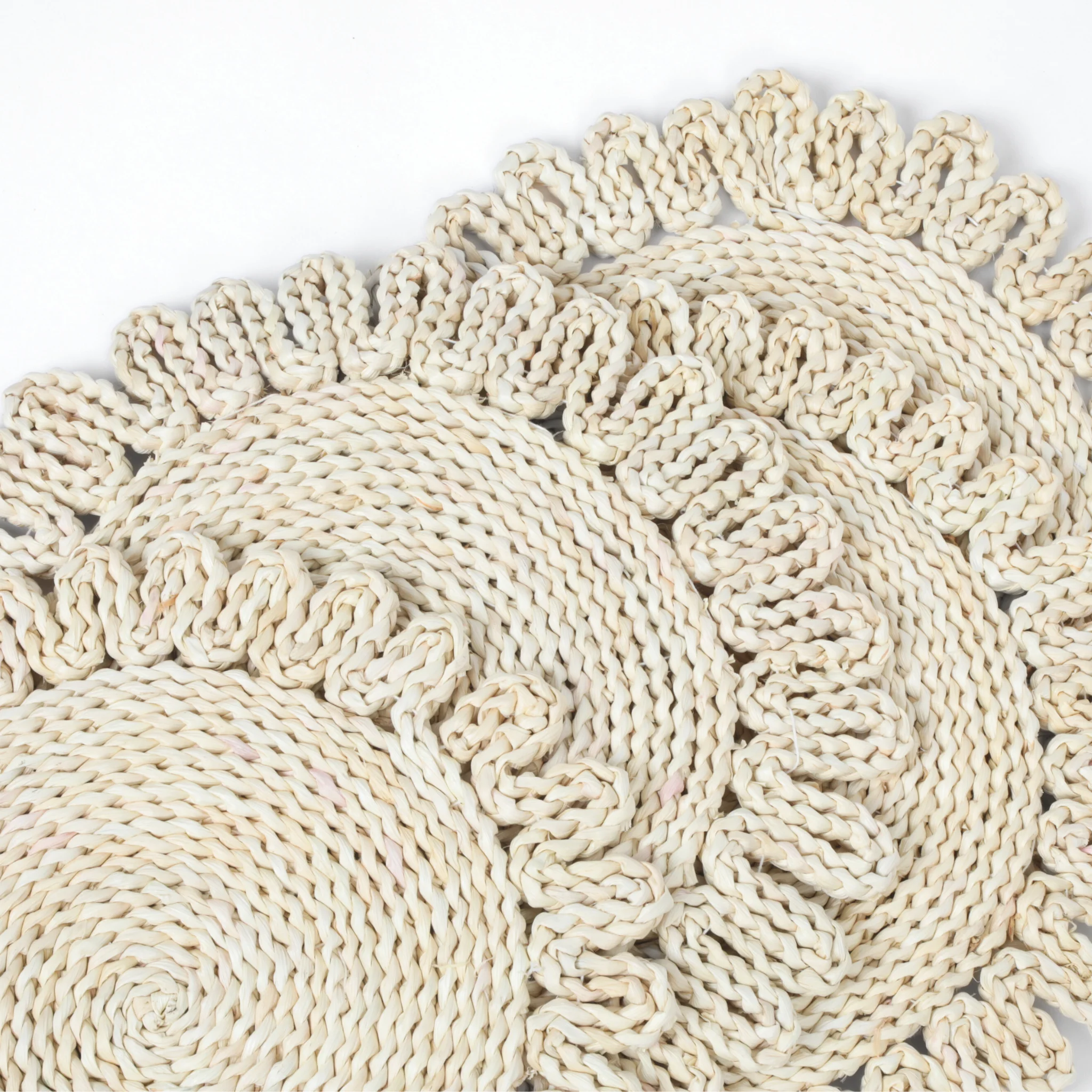 4 pc/set Flower Shape Straw 15" Placemats - Image 6